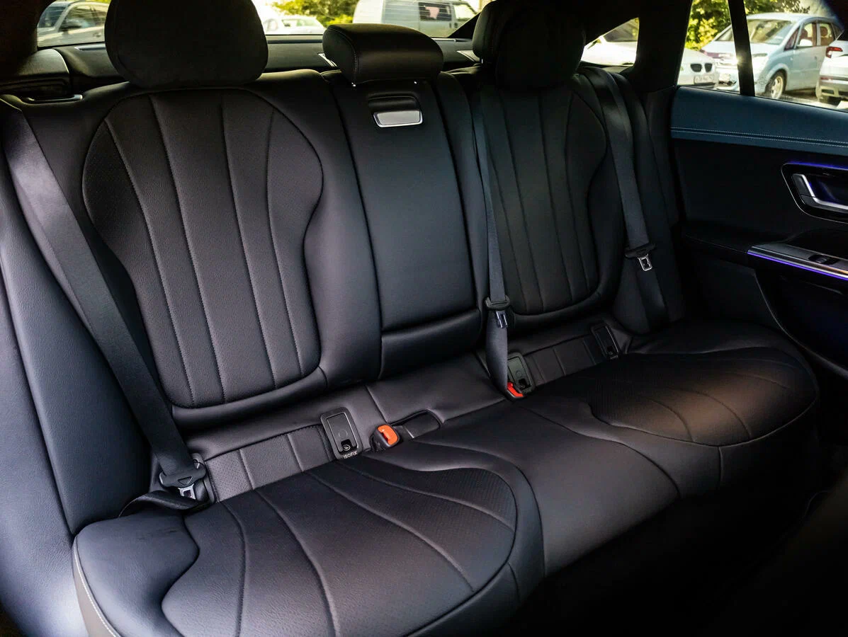 Аренда Mercedes EQE Аренда Mercedes EQE